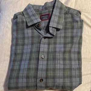 UNTUCK IT Men’s Button Down